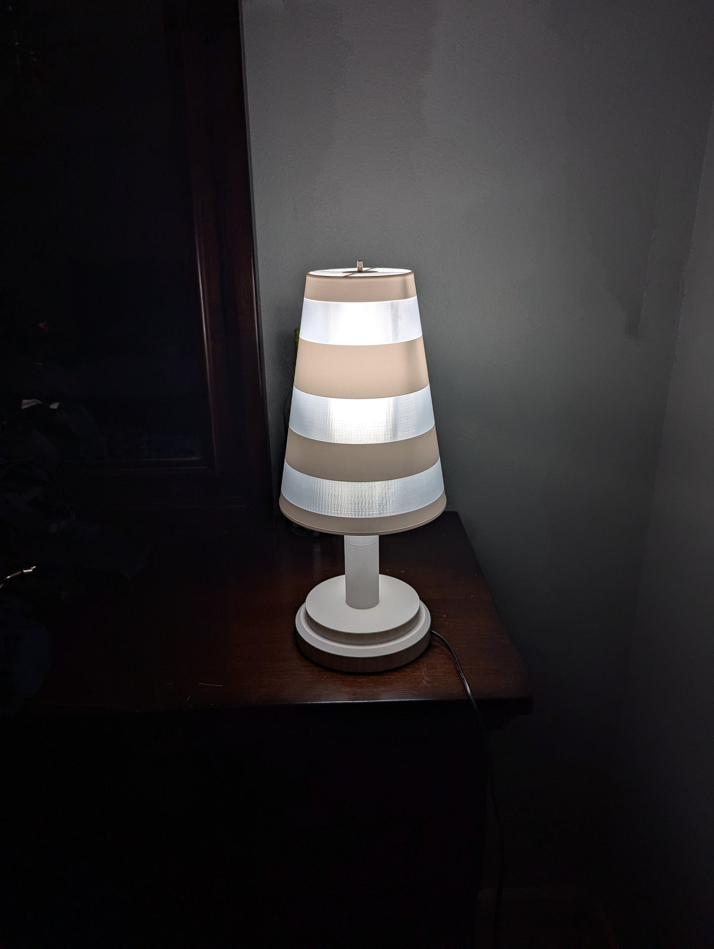 Modern Themed(Striped) Desk Lamp